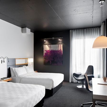 Alt Hotel Toronto Airport Місісаґа Екстер'єр фото