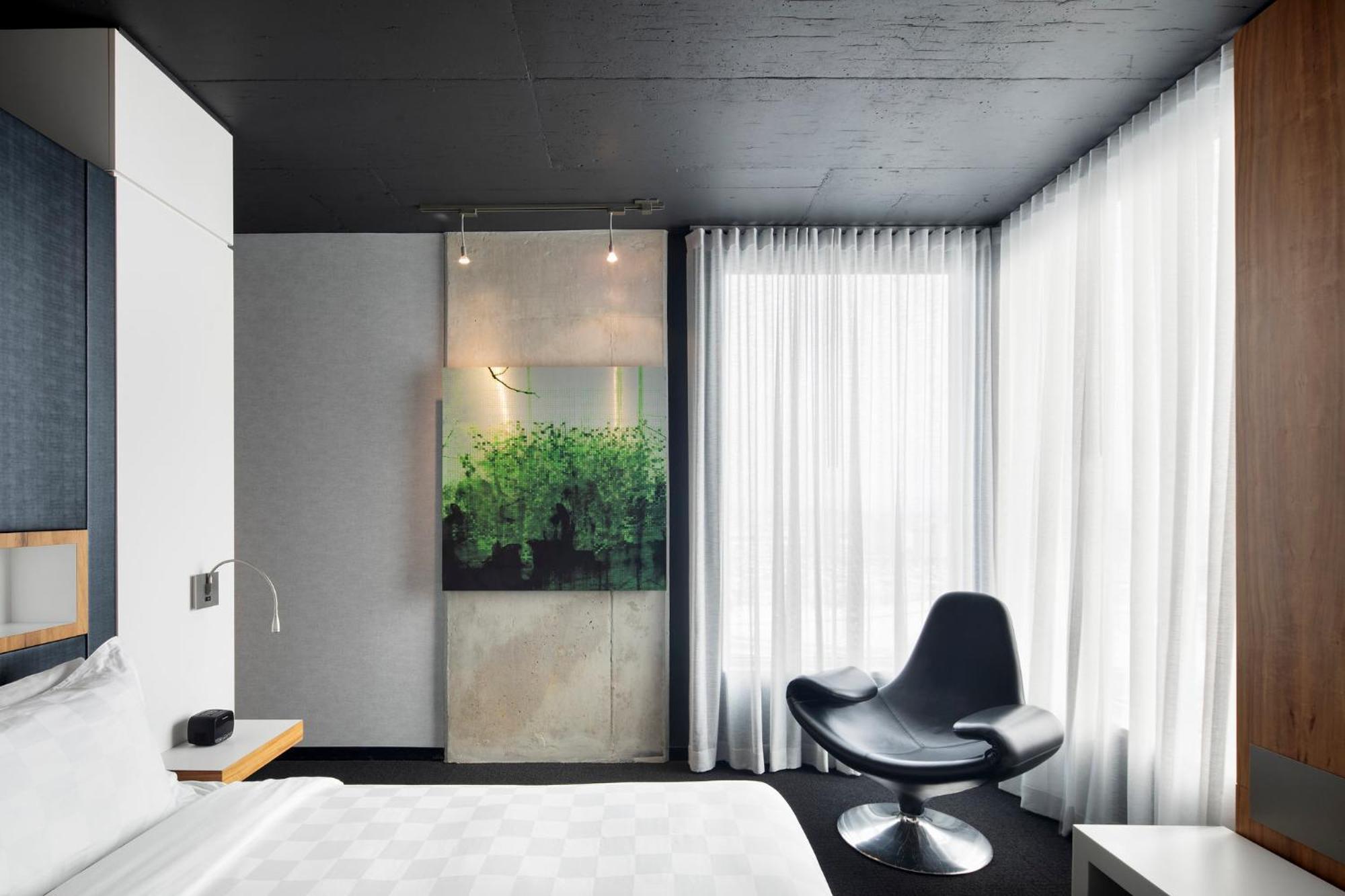 Alt Hotel Toronto Airport Місісаґа Екстер'єр фото