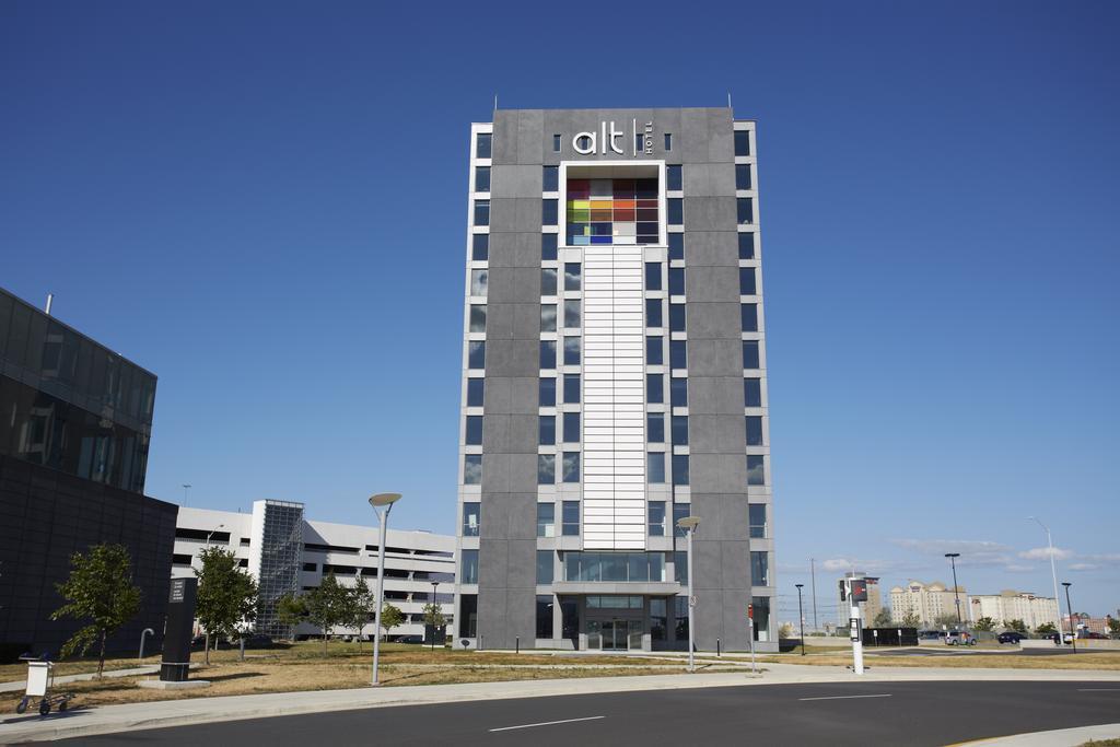 Alt Hotel Toronto Airport Місісаґа Екстер'єр фото